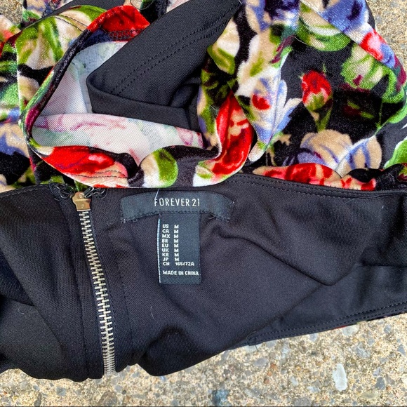 Forever 21 velour floral shorts - Picture 5 of 5